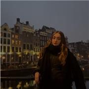 Soy estudiante de terapia ocupacional que da clases de matemáticas, física y química y lengua a alumnos de primaria y ESO